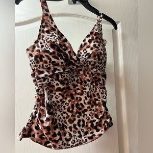 Women’s size 4-6 baiting suit new with tags